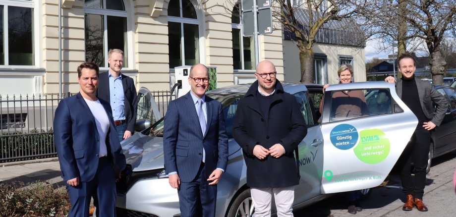 Participants in the e-vehicle for sharing on Alleestraße