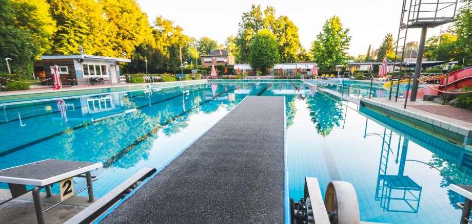 Outdoor pool Neubeckum