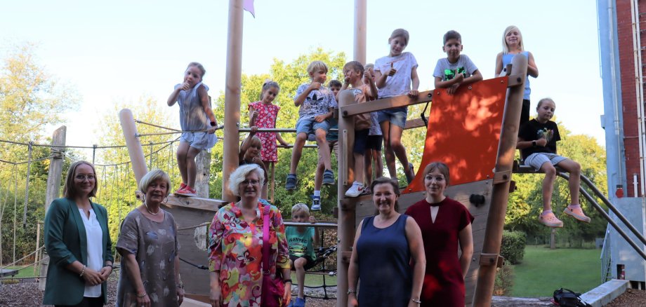 Group picture on the play ship